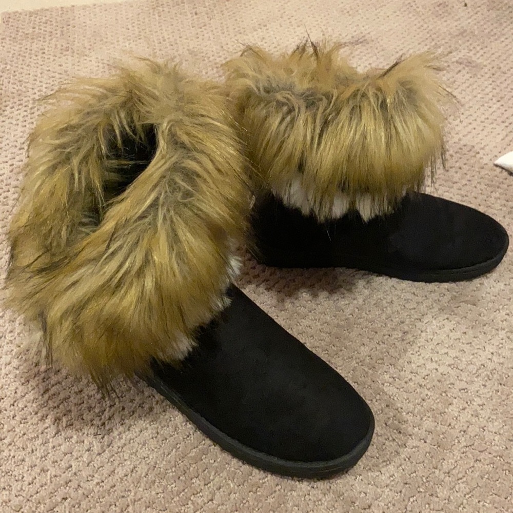 Faux fur boots